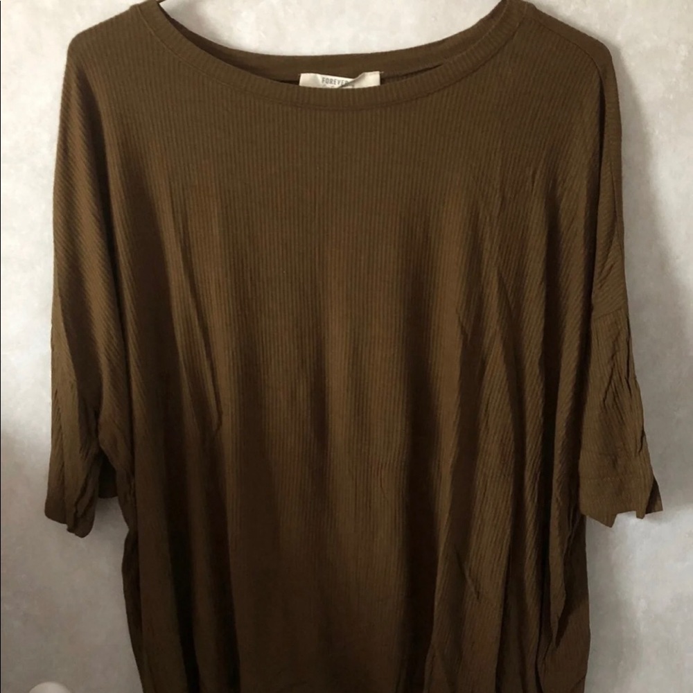 Forever 21 T-shirt